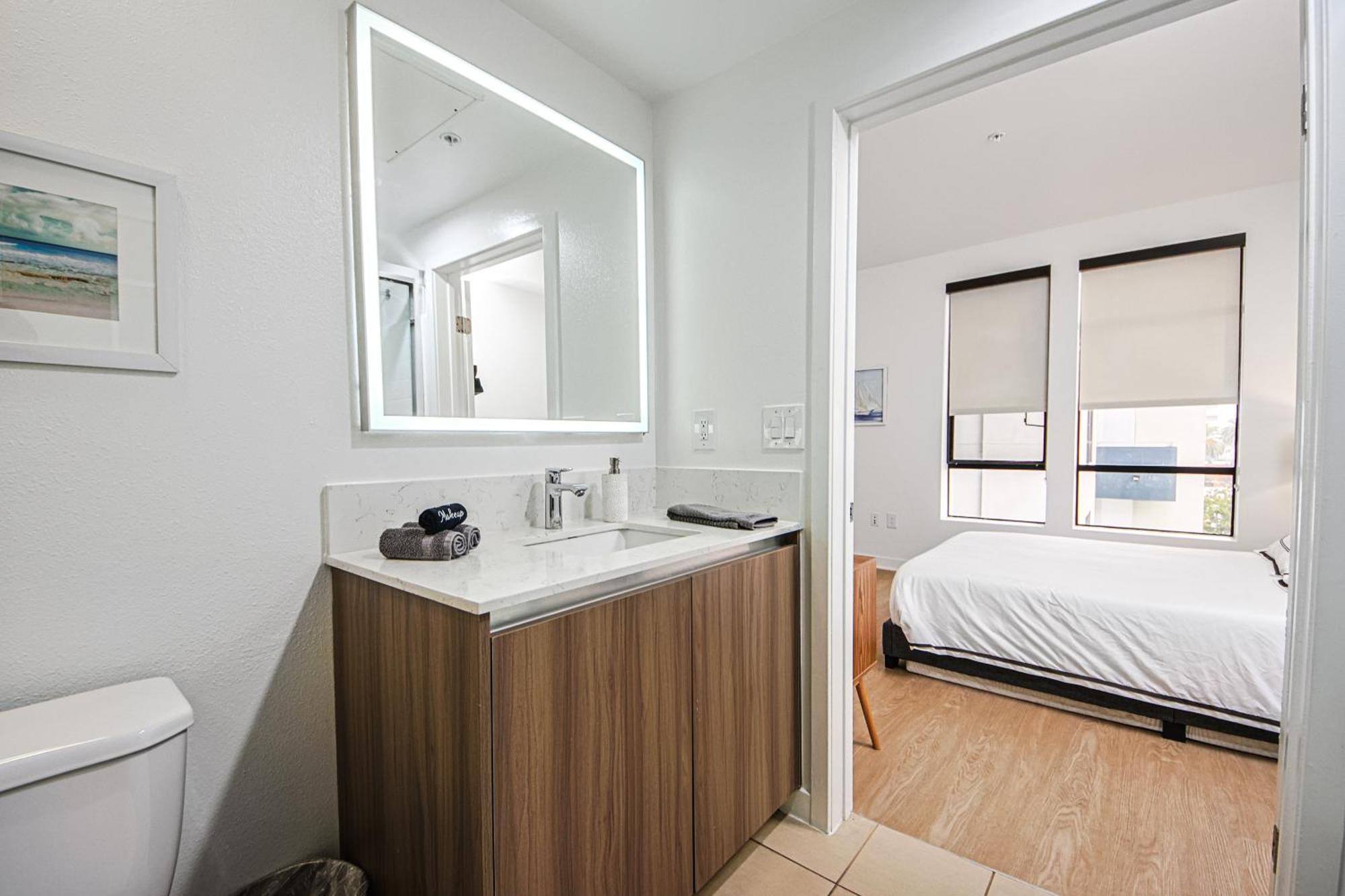 The Carlton - Modern-Lux 2 Master Suites-Secure Bldg & Parking- 5 Blks To Ocean Ave ลอสแอนเจลิส ภายนอก รูปภาพ